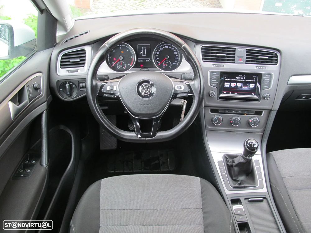 VW Golf 1.6 TDi Trendline - 13