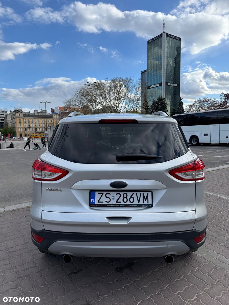 Ford Kuga 2.0 TDCi 4x4 Titanium - 4