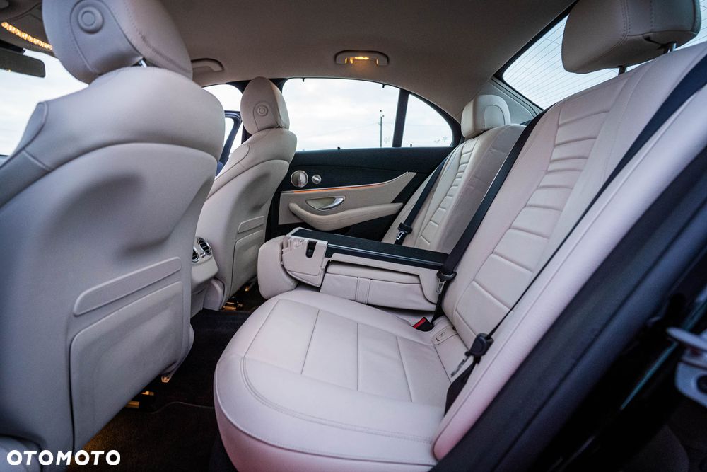 Mercedes-Benz Klasa E 400 d 4Matic 9G-TRONIC Avantgarde - 23