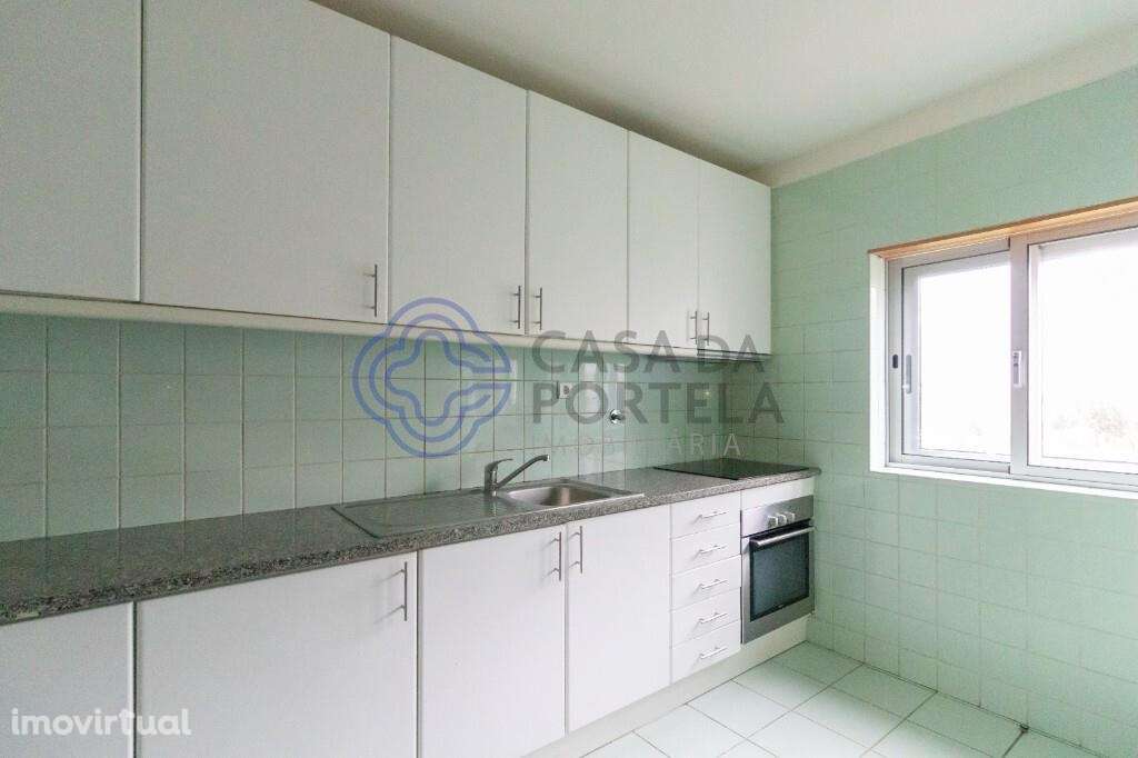 Andar - Moradia T3 , em São joao de Vêr , com Garagem fechada . - Grande imagem: 4/19