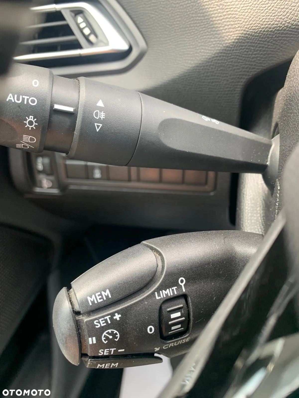 Peugeot 308 SW 1.5 BlueHDi Active S&S - 14