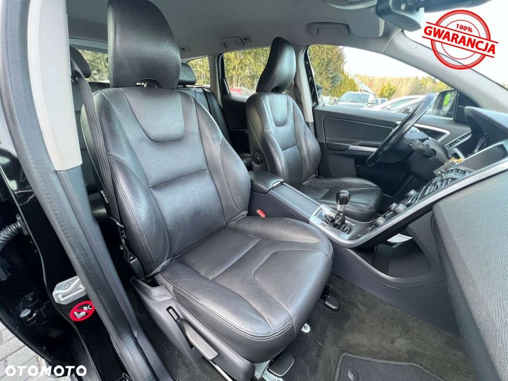 Volvo XC 60 D5 AWD R-Design Summum - 24