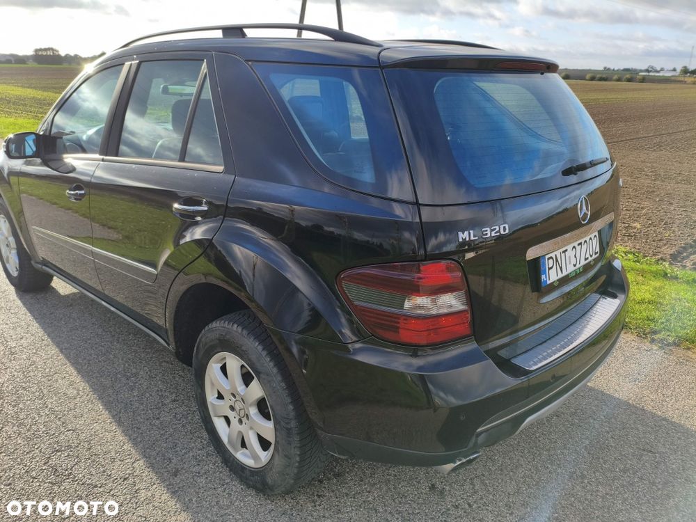 Mercedes-Benz Ml 2005 photo 4