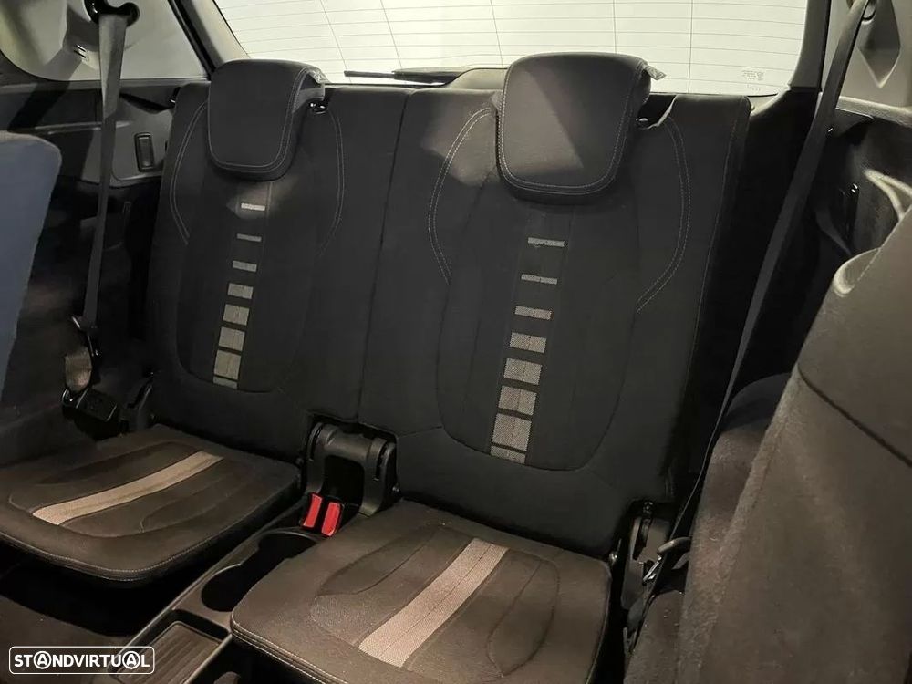 BMW 216 Gran Tourer d 7L Advantage - 17