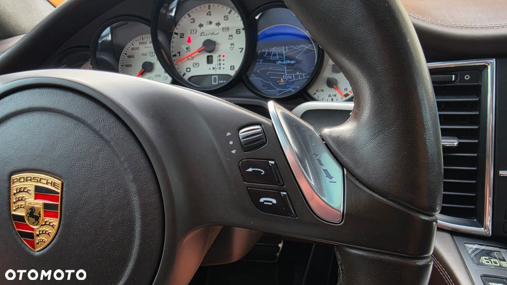 Porsche Panamera - 28