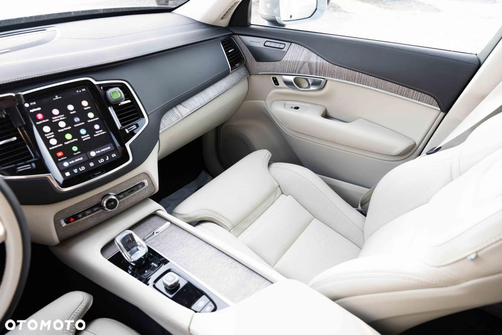 Volvo XC 90 - 16