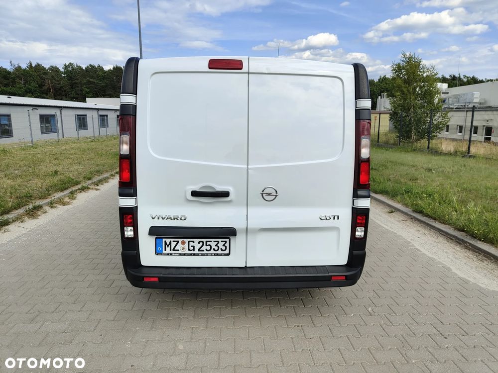 Opel Vivaro - 10
