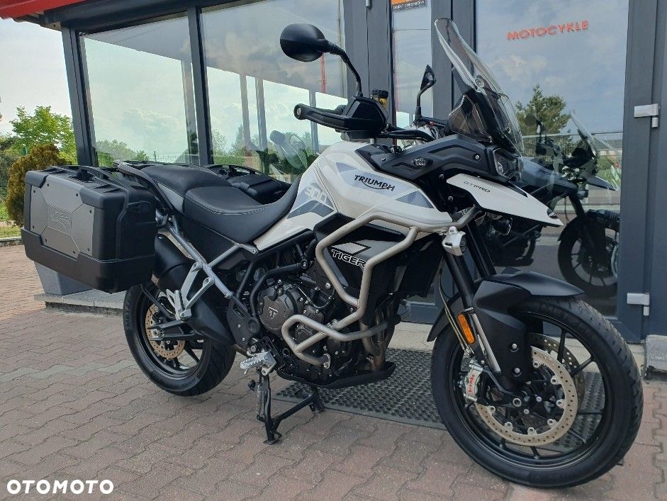 Triumph Tiger - 1