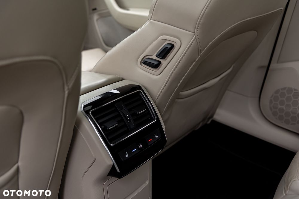 Skoda Superb 2.0 TSI 4x4 DSG L&K - 18