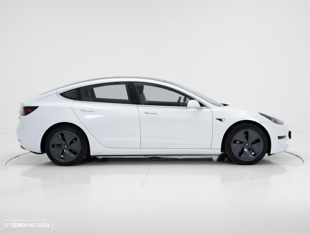 Tesla Model 3 Standard Range Plus RWD - 3