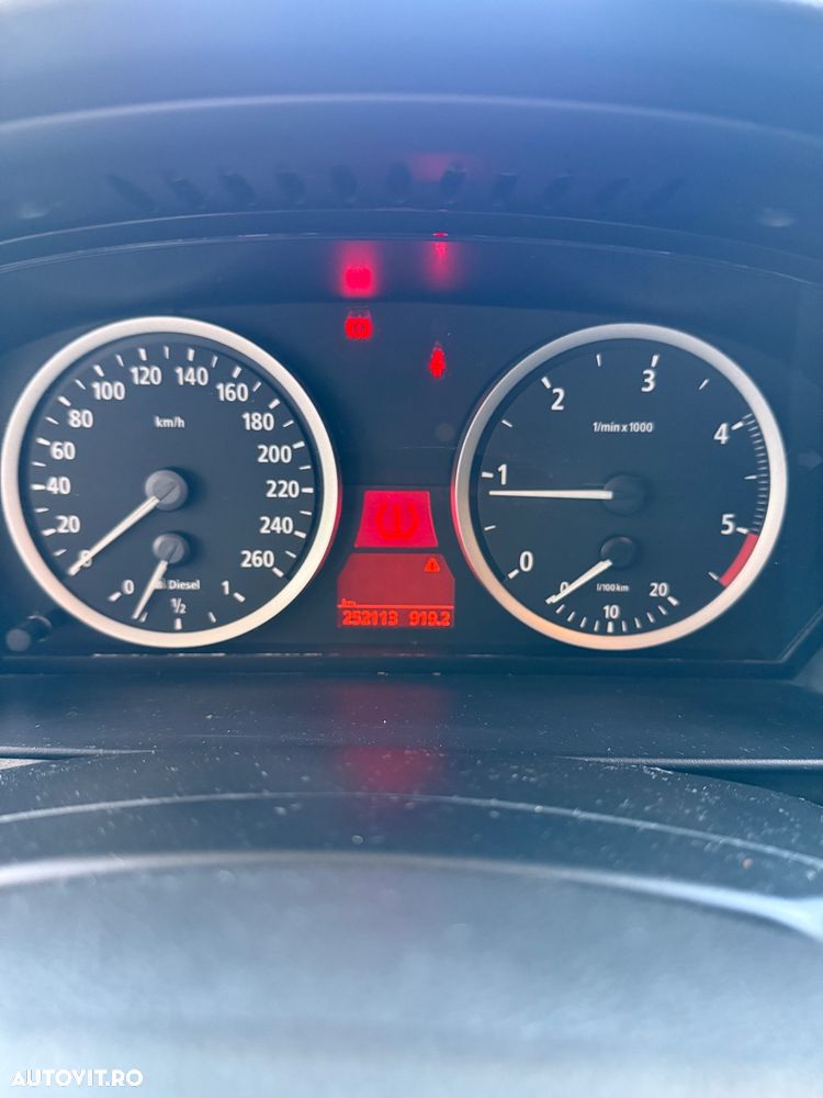 BMW Seria 5 520d Touring - 16