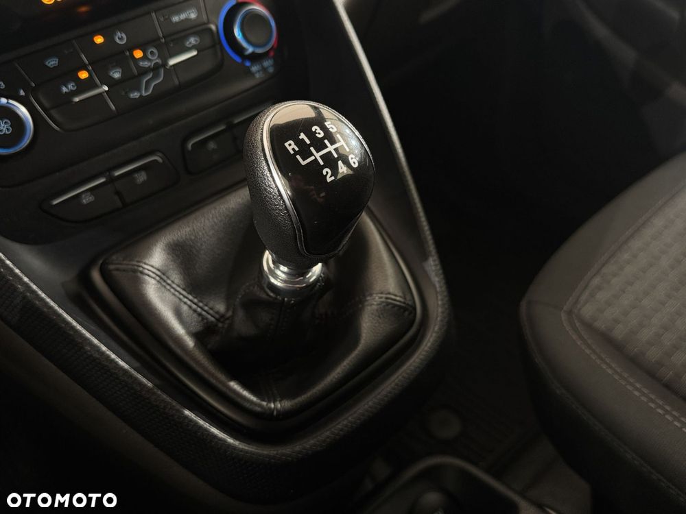 Ford Transit Connect - 22