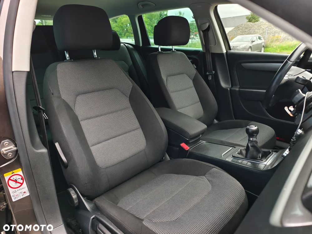 Volkswagen Passat 2.0 TDI BlueMotion Technology Comfortline - 16