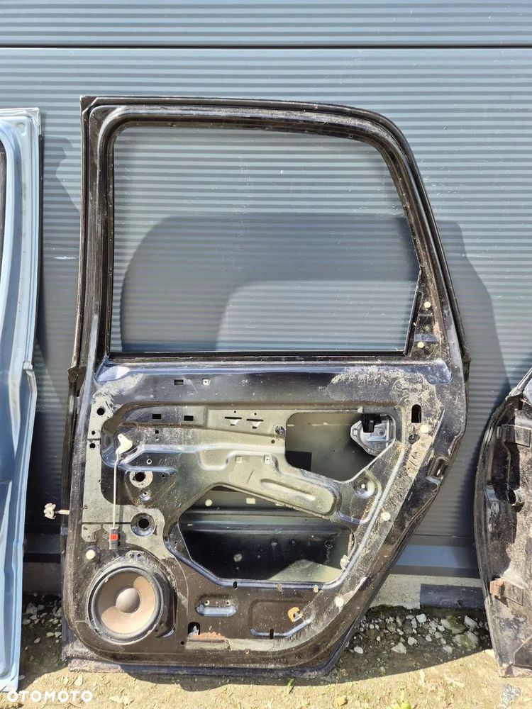 DRZWI OPEL MERIVA A - 17