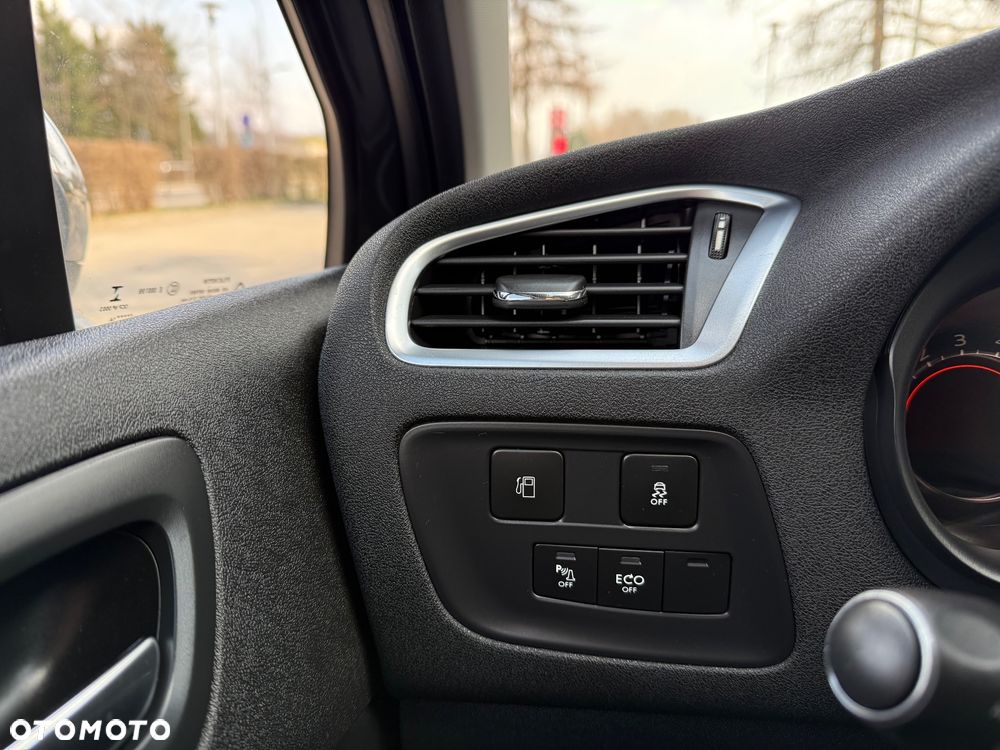 Citroën C4 e-HDi 115 Exclusive - 16