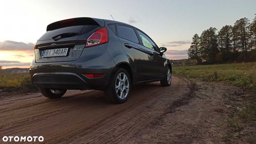 Ford Fiesta 1.0 EcoBoost S&S TREND - 4