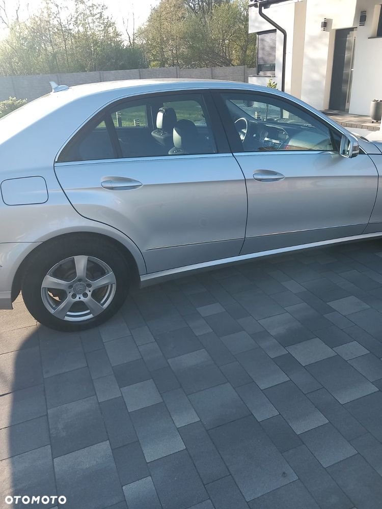 Mercedes-Benz Klasa E 200 BlueTEC 7G-TRONIC Elegance - 13