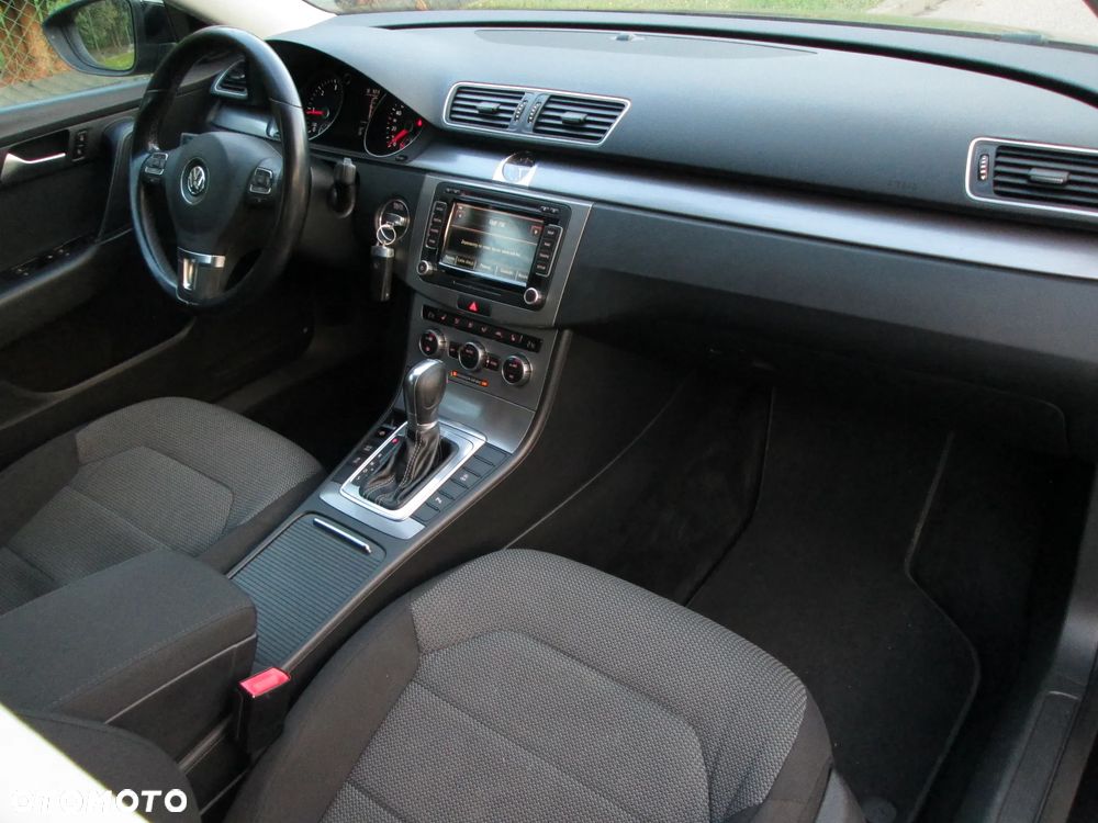 Volkswagen Passat Variant 2.0 TDI DSG BlueMotion Technology Business Edition - 14
