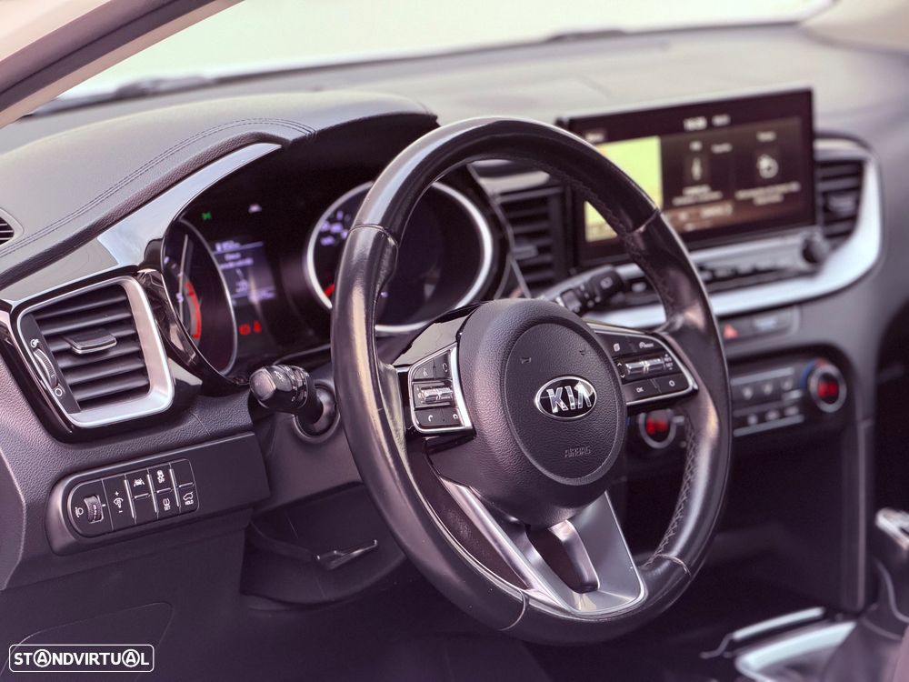 Kia Ceed SW 1.6 CRDi MHEV Drive - 18