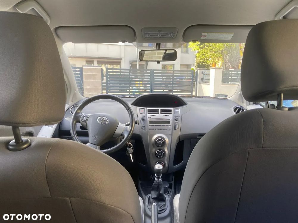 Toyota Yaris 1.33 Luna - 11