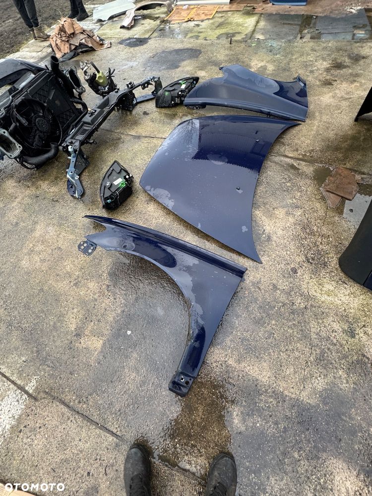 Volvo s40 v50 drzwi  v50 przednie tylne tył prawe lewe 613-46 niebieskie granatowe sedan klapa tył tylnia lampa tył prawą lewa belka tylnia zderzak tył tylni błotnik prawy lewy lampy przednie prawa lewa przód tył belka wzmocnienie czołowe pas przedni chłodnice maska zderzak przód przedni niebieski - 7