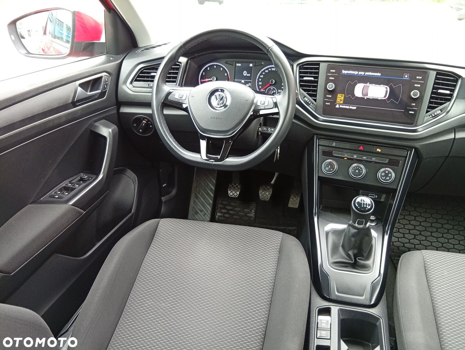 Volkswagen T-Roc - 18