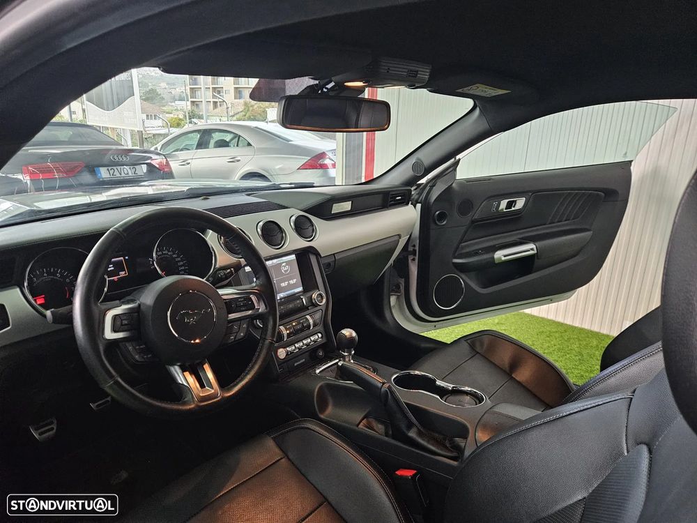 Ford Mustang 2.3 Eco Boost - 14