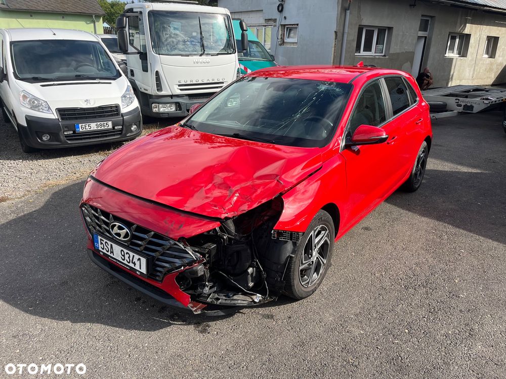 Hyundai i30 1.5 Intro - 2