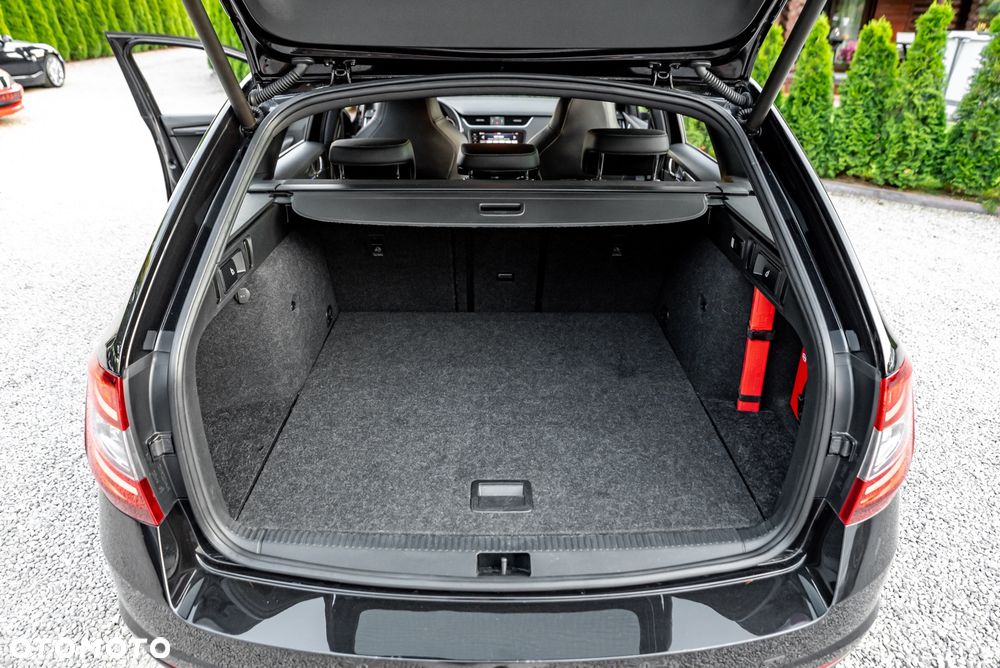 Skoda Octavia 2.0 TDI DSG RS - 15