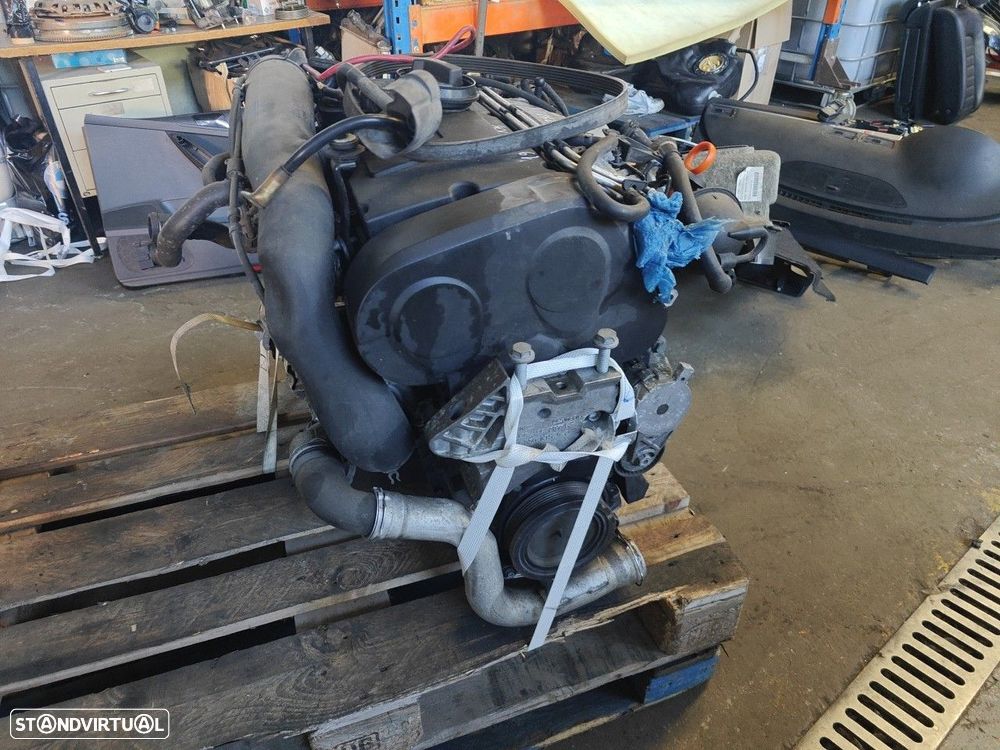 Motor Com Acessorios Volkswagen Passat Variant (3C5) - 5