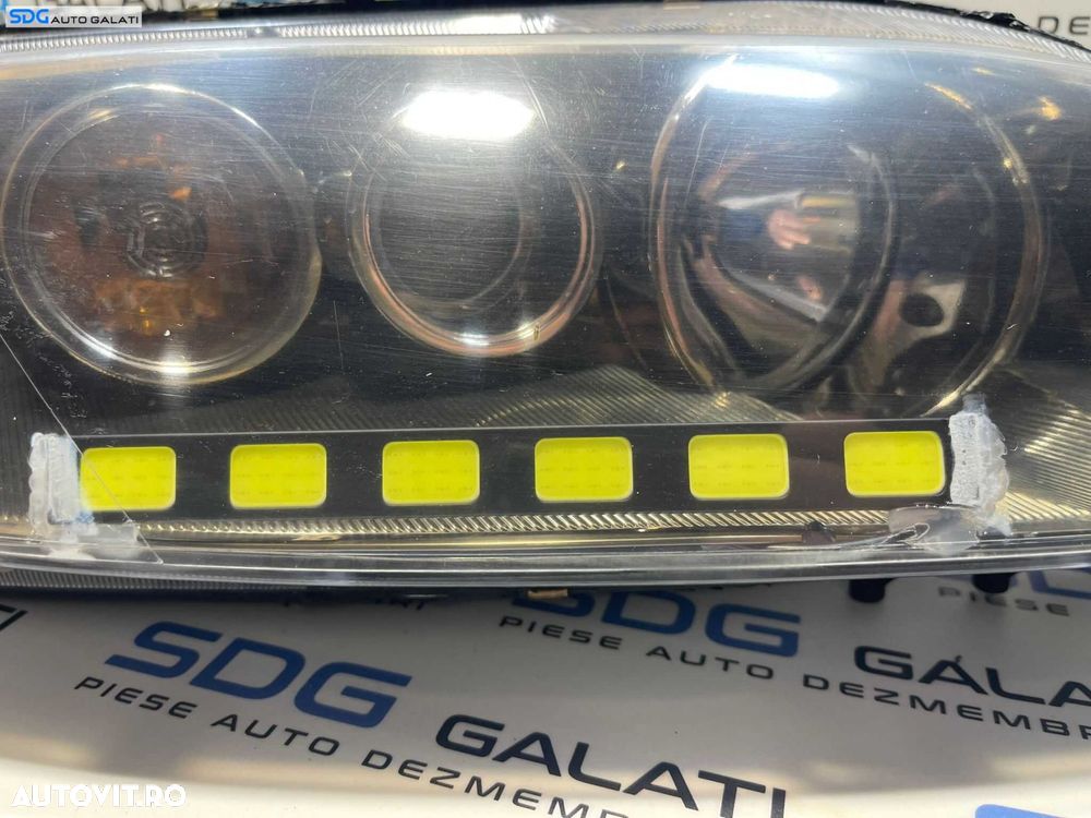 Far Dreapta Xenon cu Lupa si Modificare Banda Led Mazda 6 2002 - 2008 Cod 130732908601 [B3007] - 4