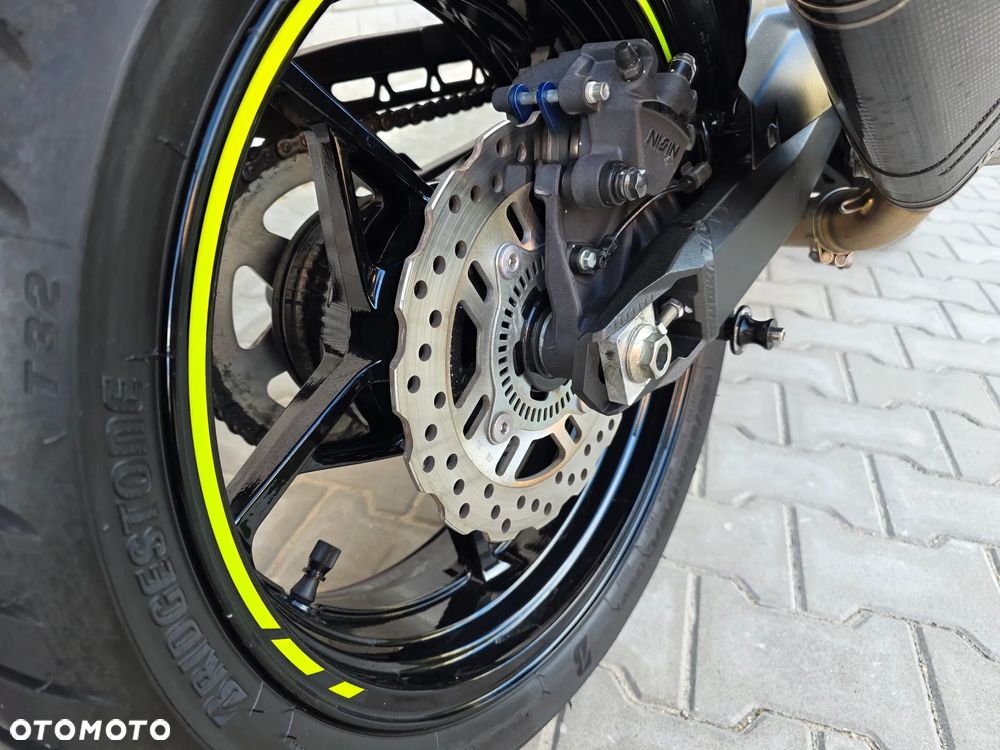 Kawasaki Z 900 - 15