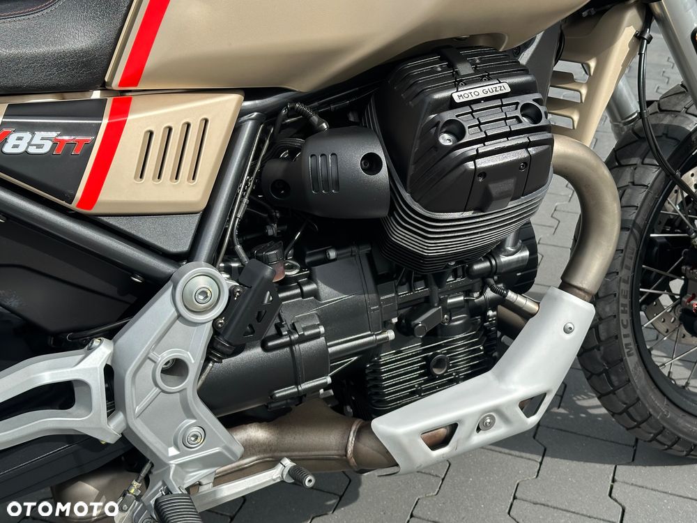 Moto Guzzi V85 - 14