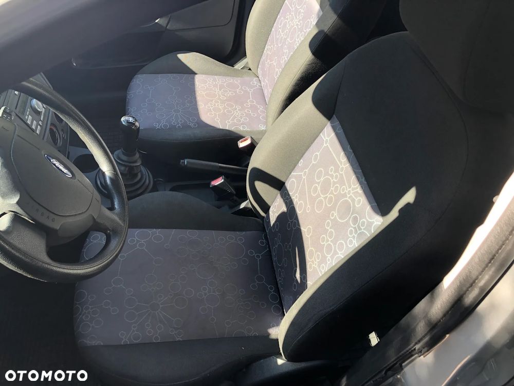 Ford Fiesta 1.4 TDCI - 11