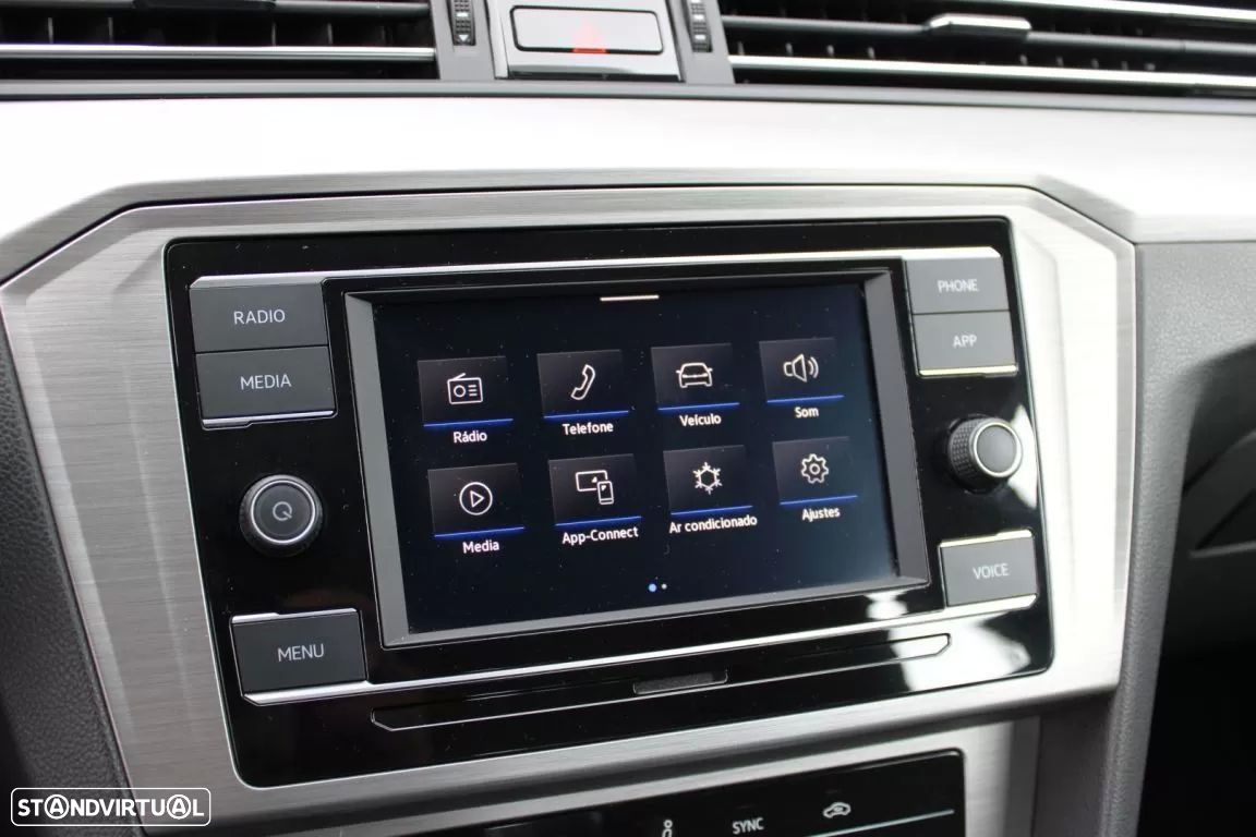 VW Passat 2.0 TDI Elegance - 13