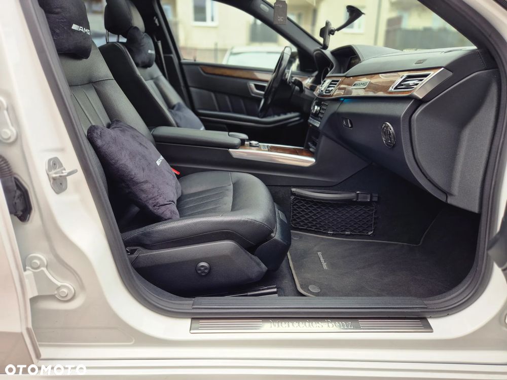 Mercedes-Benz Klasa E 400 4-Matic Avantgarde - 32