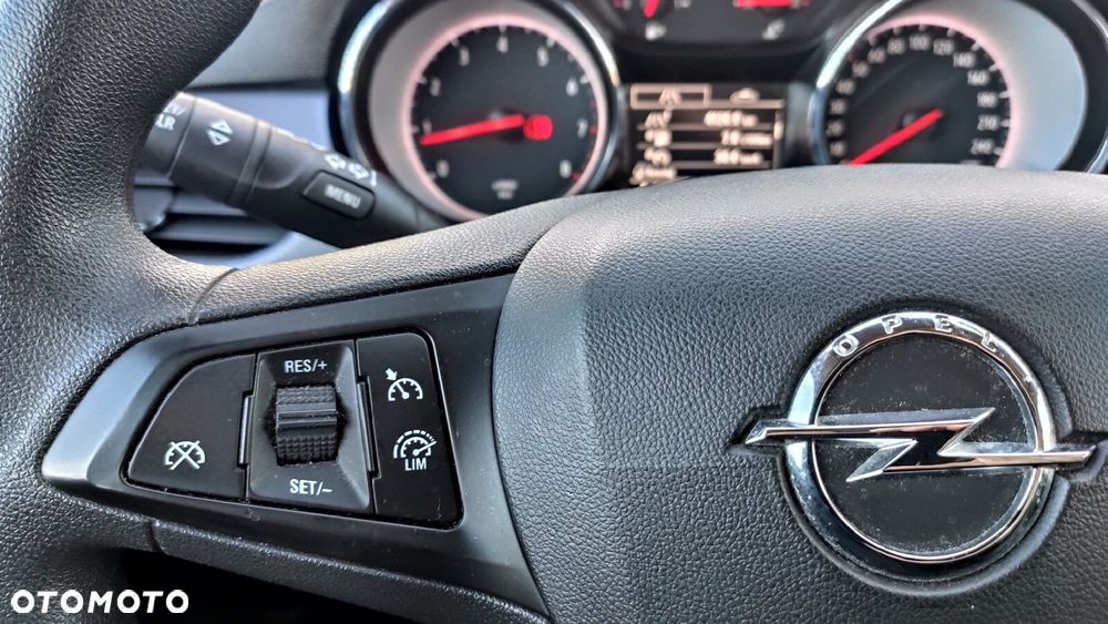 Opel Astra - 18