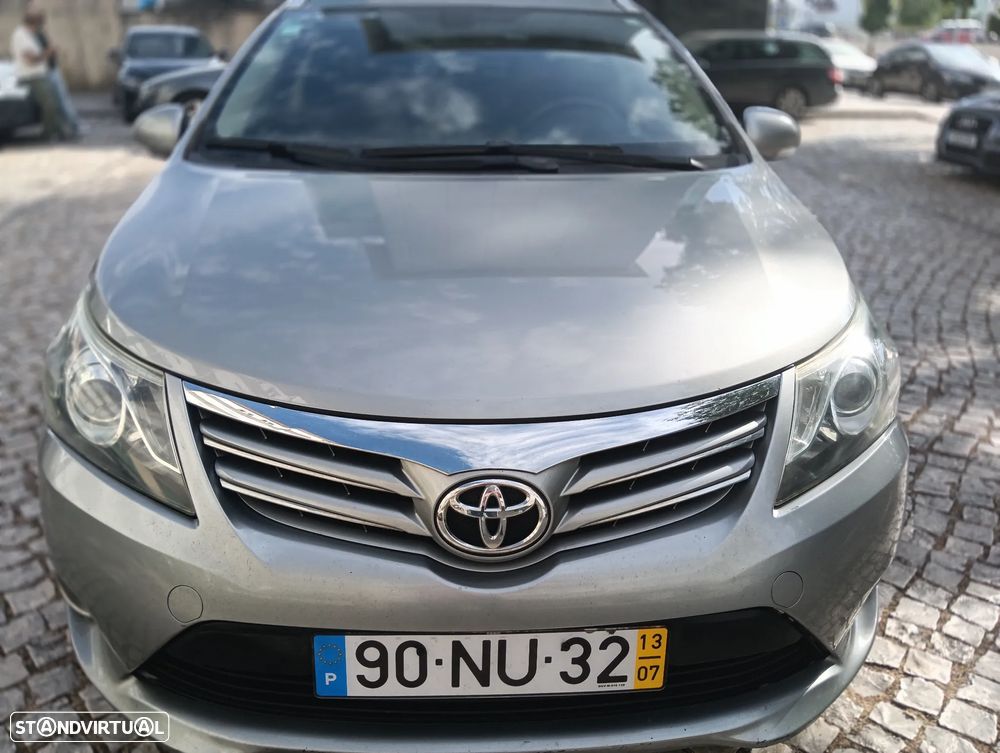Toyota Avensis SW 2.0 D-4D Exclusive - 3