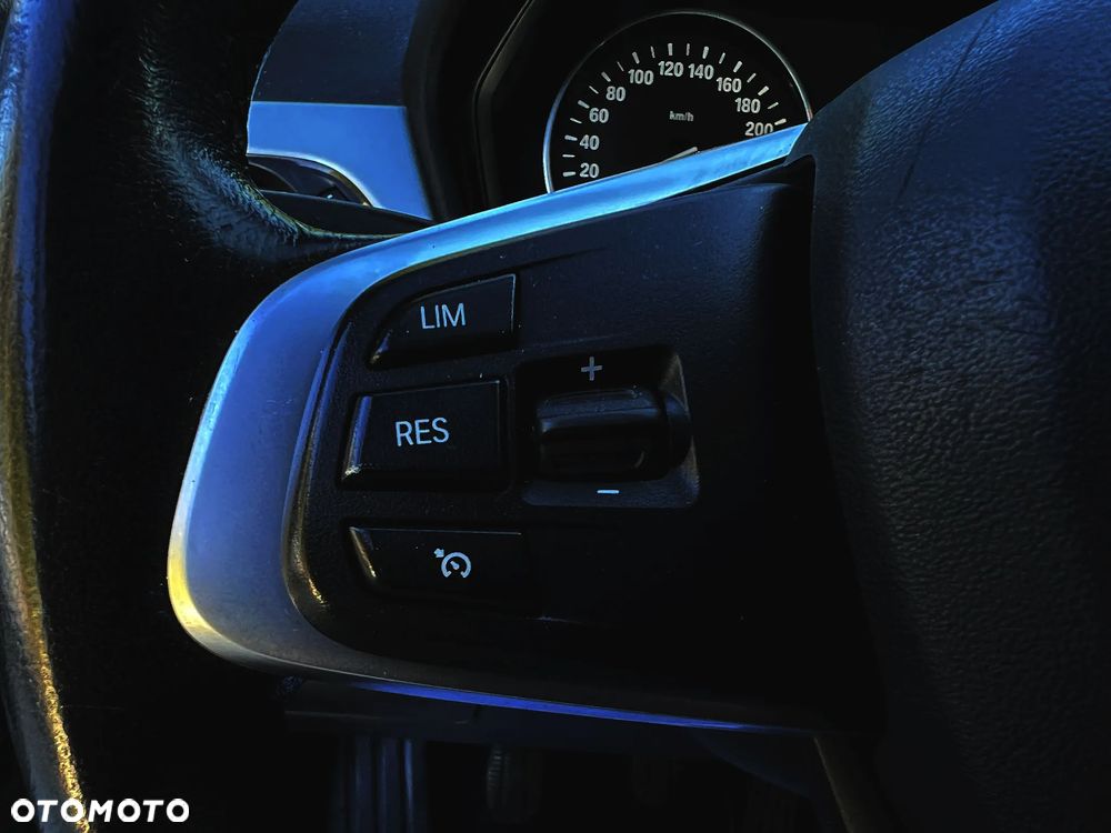 BMW X1 sDrive18d - 21