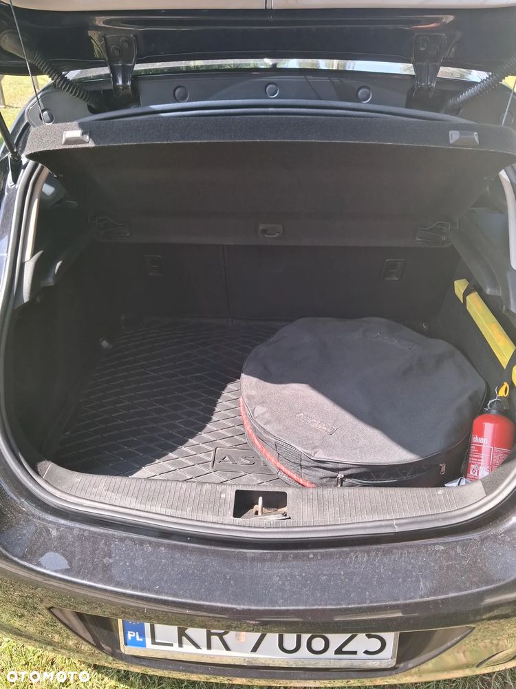 Opel Astra 1.6 Design Edition - 12
