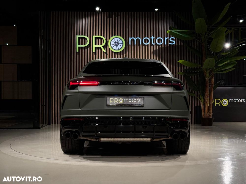 Lamborghini URUS - 30