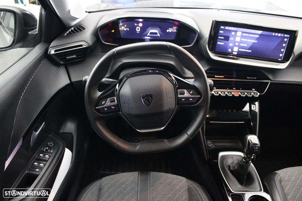 Peugeot 208 1.2 PureTech Allure — fotografia 9