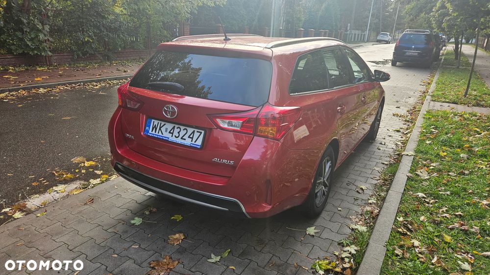 Toyota Auris 1.6 Premium MS - 4