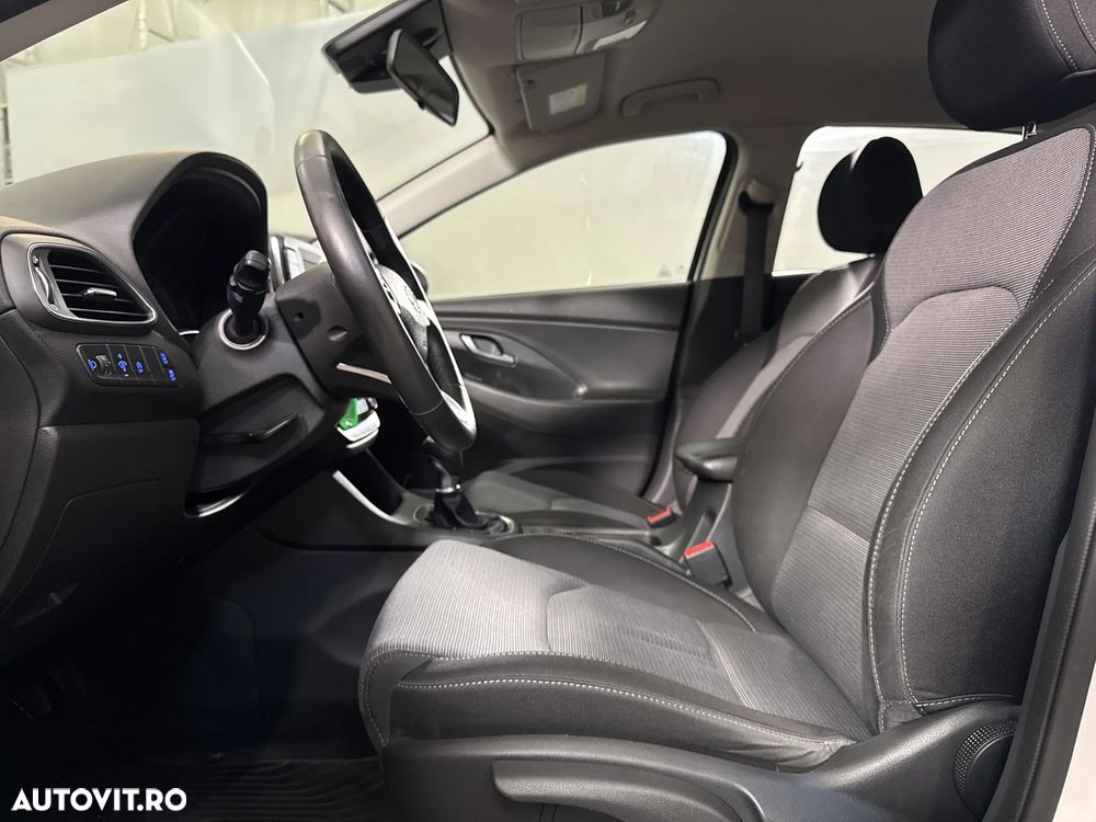 Hyundai i30 - 19