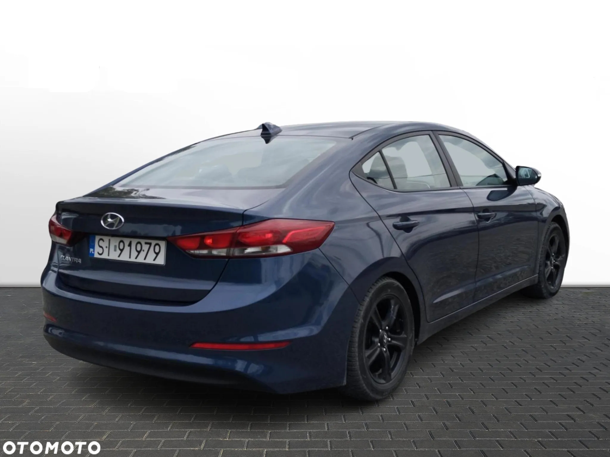 Hyundai Elantra - 6
