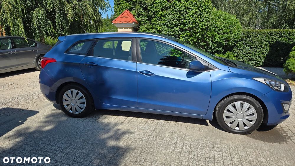 Hyundai i30 1.6 CRDi Classic + - 8