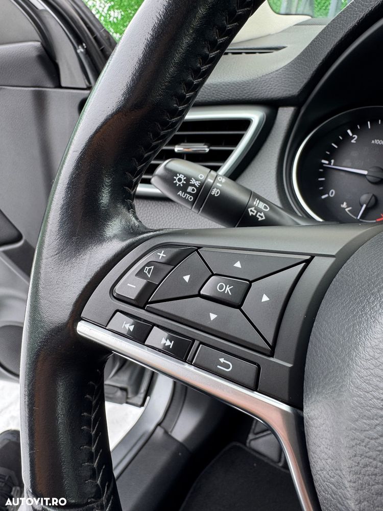 Nissan Qashqai 1.6 DCI Xtronic TEKNA+ - 20