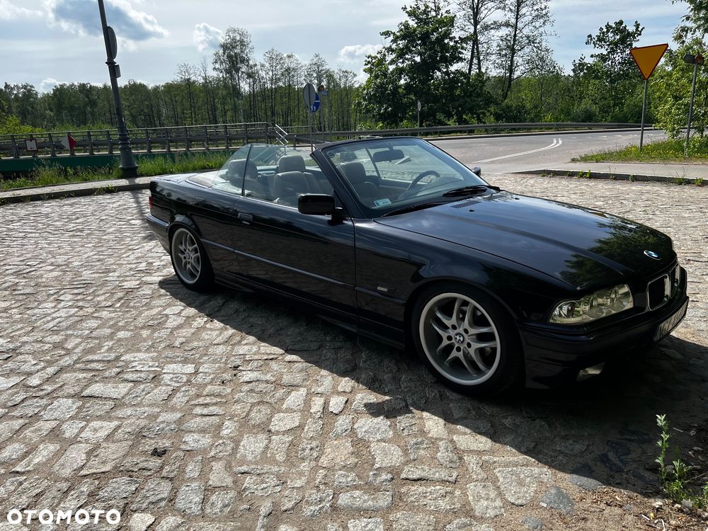 BMW Seria 3 325i - 22