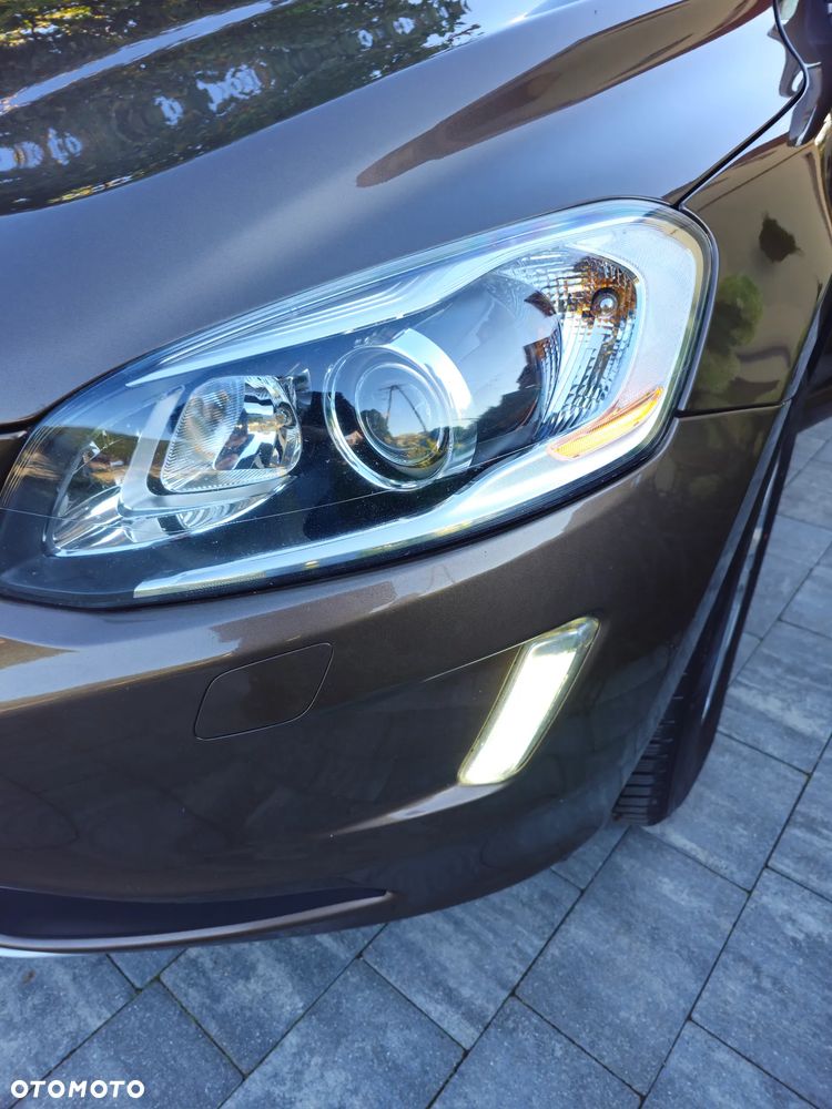 Volvo XC 60 D4 Drive-E Momentum - 18