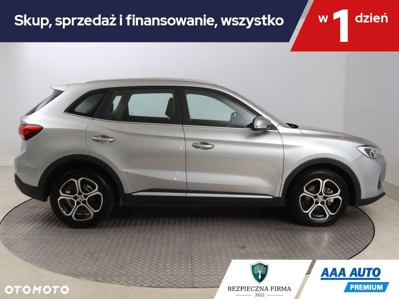 MG ZS - 8